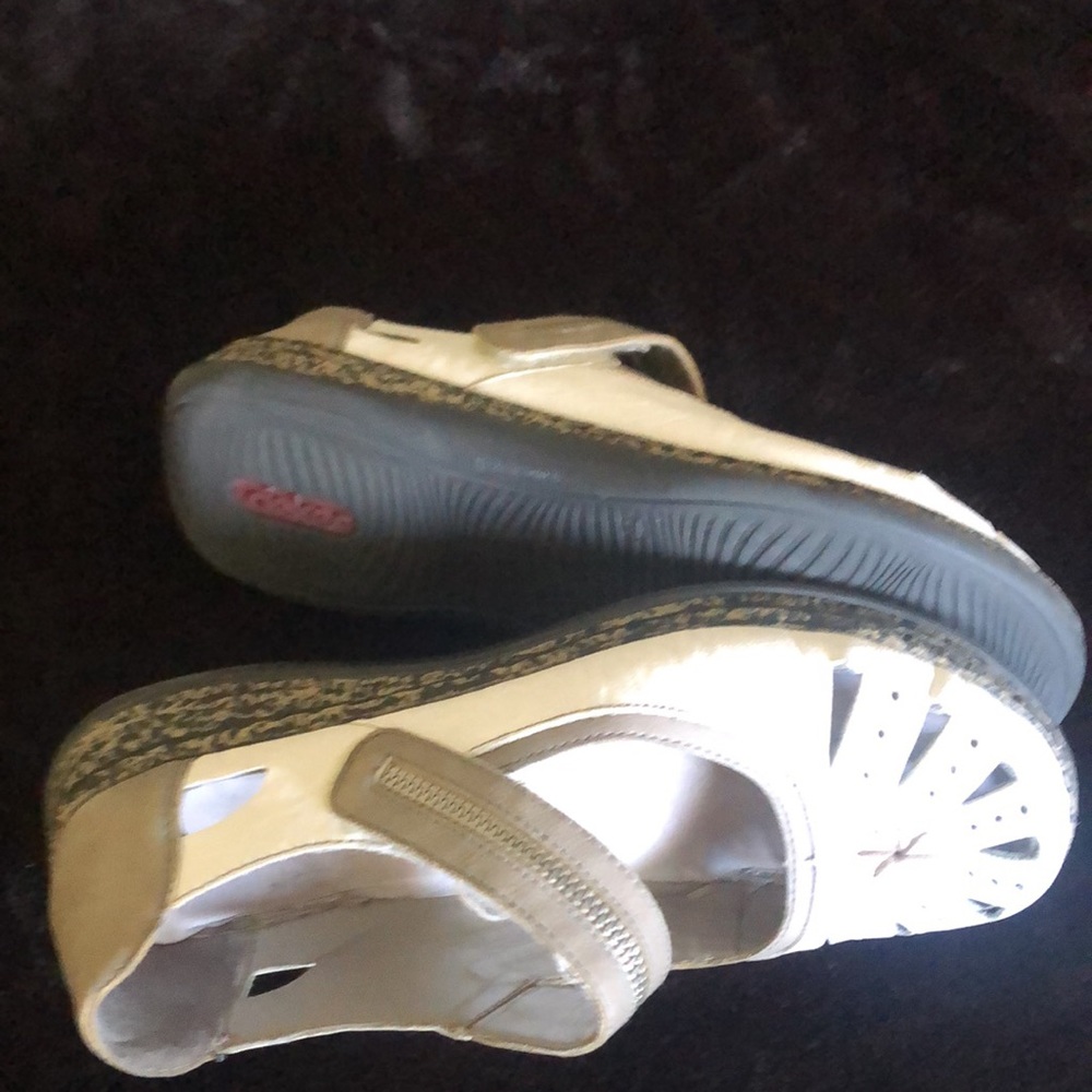 Shoes - Picture 3 of 9